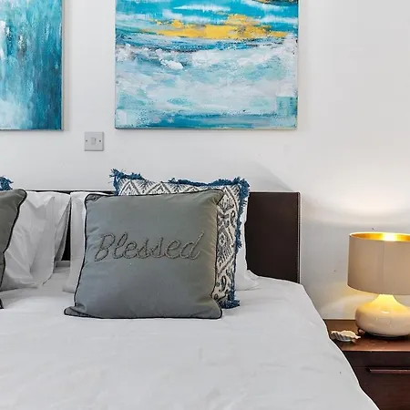 Limnaria Gardens Beautiful By Vichy Apartment Paphos