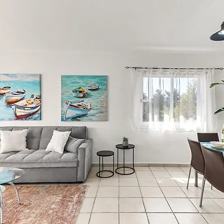 Limnaria Gardens Beautiful By Vichy Apartment